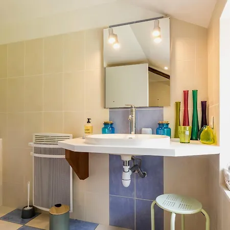 Séjour à la campagne évasion En De Charme Avec Jardin, Piscine Chauffée Et Proche Plages – - Fr-1-306-1271 *