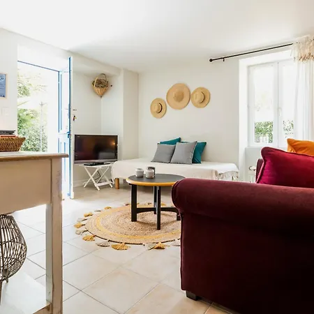 évasion En De Charme Avec Jardin, Piscine Chauffée Et Proche Plages – - Fr-1-306-1271 *