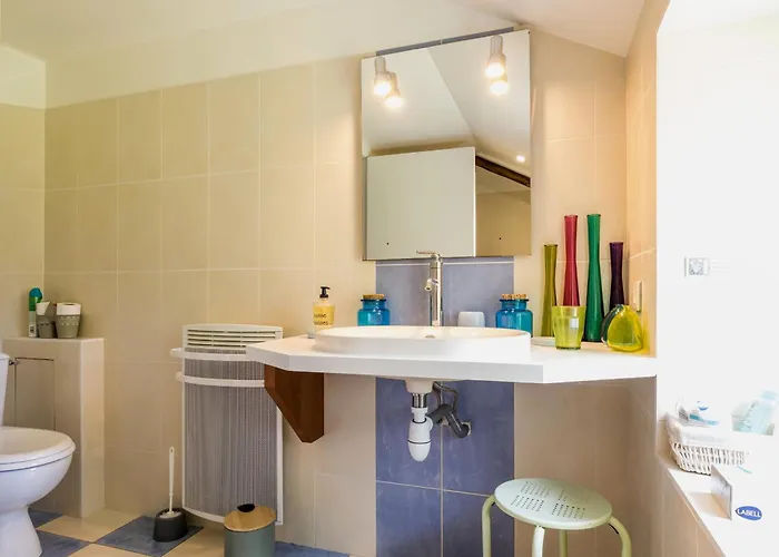 Hébergement de vacances évasion En De Charme Avec Jardin, Piscine Chauffée Et Proche Plages – - Fr-1-306-1271 *