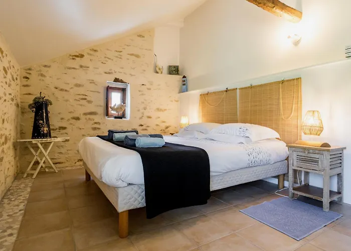 évasion En De Charme Avec Jardin, Piscine Chauffée Et Proche Plages – - Fr-1-306-1271 Saint-Lyphard